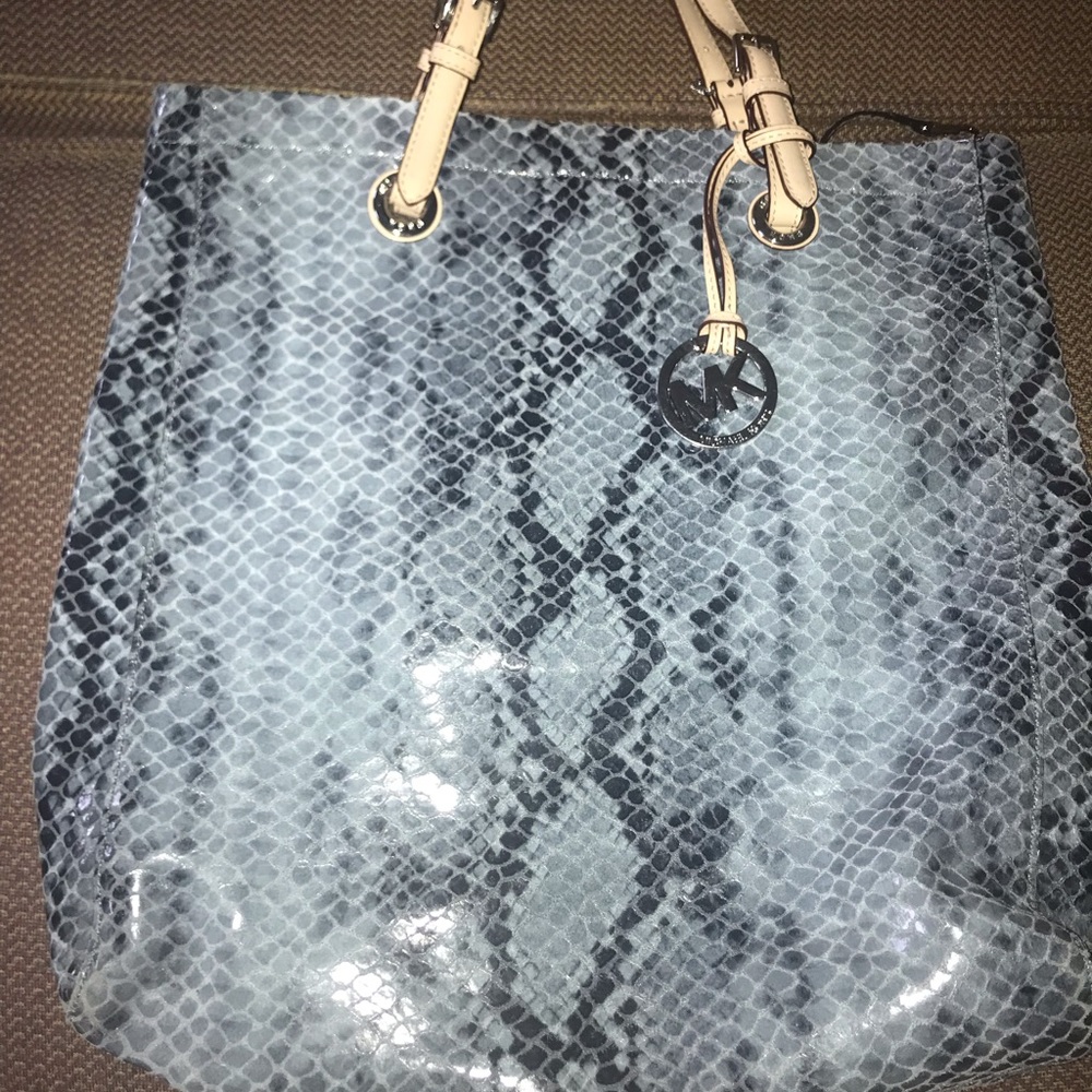 MICHAEL KORS HANDBAG